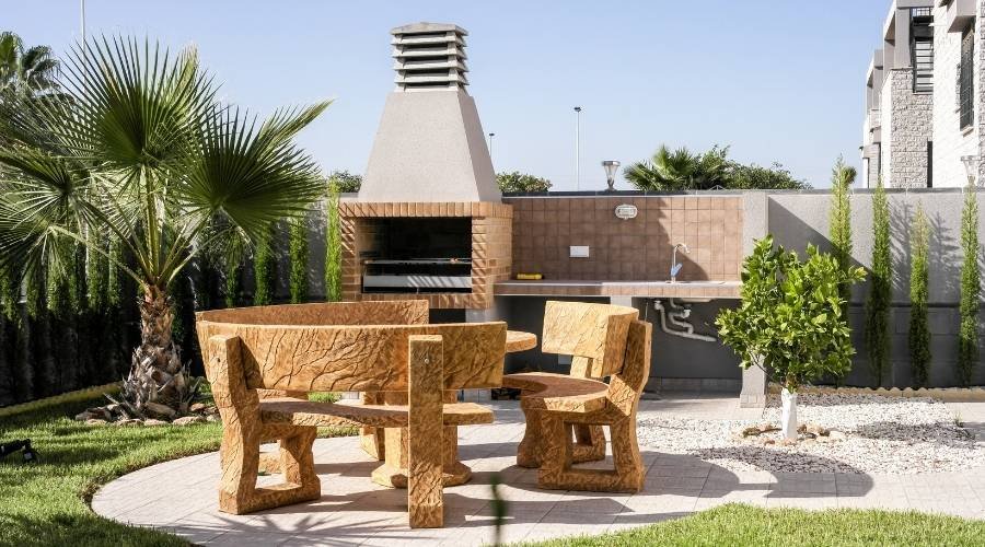 outdoor-BBQ-area-builders