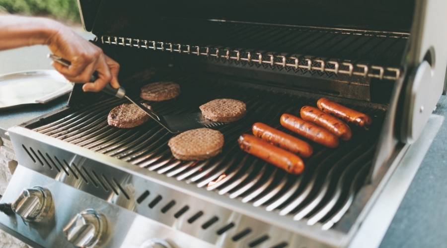 outdoor-BBQ-area-builders