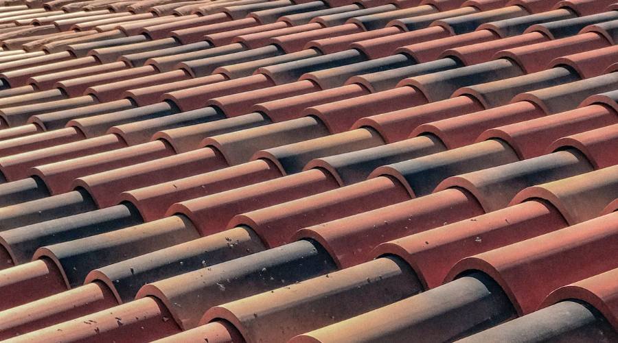 colorbond-vs-tiles